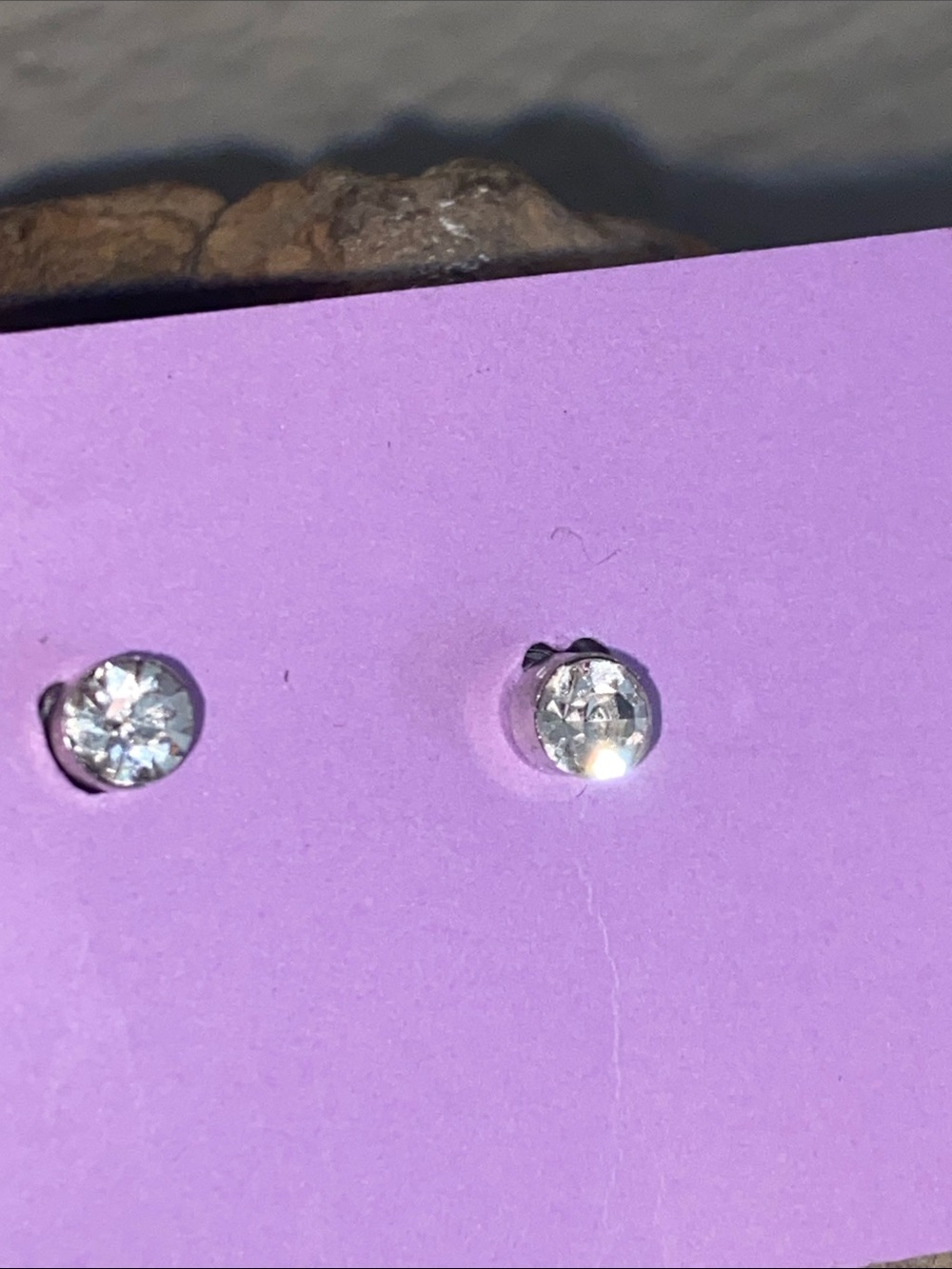 5/$10❤️❤️❤️NEW Tiny Faceted Crystal Stud Earrings